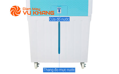 Có dung tích bình chứa nước 40 lít, thang đo hiển thị mực nước rõ ràng - Quạt điều hoà Daikiosan DKA-04000B