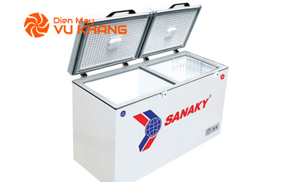 Tủ đông Sanaky 250 lít VH-2599W2KD có thiết kế 2 ngăn và 2 cánh mở kiểu vali